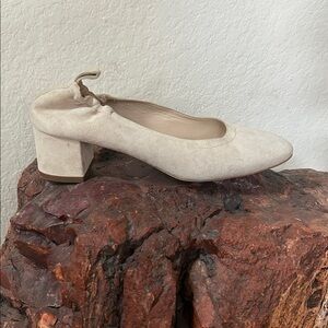 Everlane The Day Heel Ivory Cream Women's Suede Block Heel Pumps Shoes, 6.5